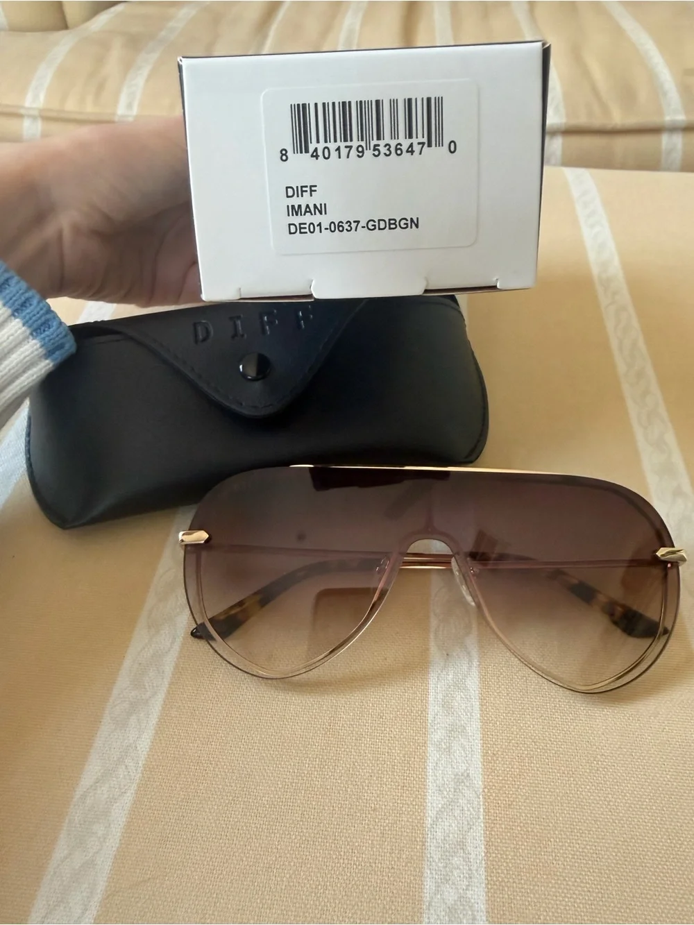 Diff Eyewear Women’s Oversized Gradient Red-Brown Aviator Sunglasses